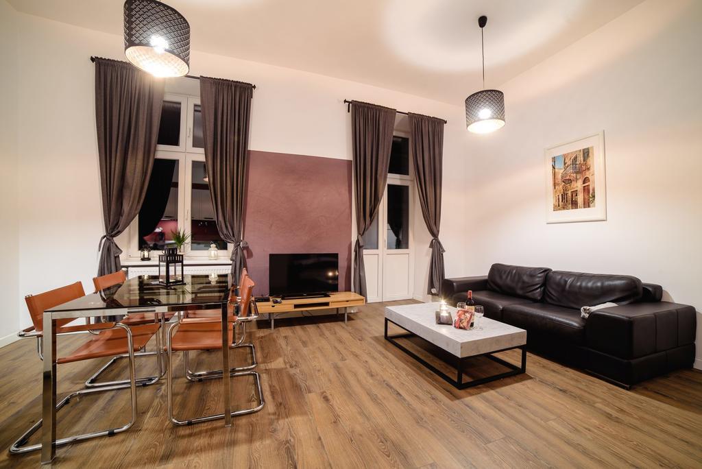 Cracow Rent - Spacious For 2-7 People In Quiet Area - Kolberga Street Nr 3 - 10 Min To Main Square By Foot * Cracovia