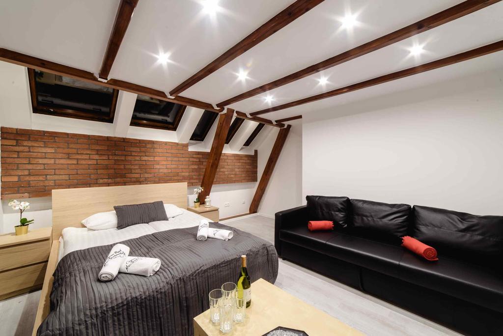 Cracow Rent - Spacious For 2-7 People In Quiet Area - Kolberga Street Nr 3 - 10 Min To Main Square By Foot Aparthotel Cracovia
