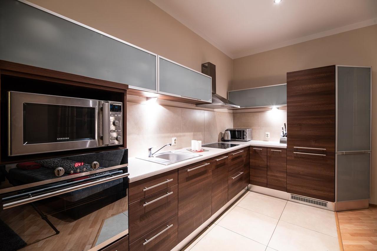 Cracow Rent - Spacious For 2-7 People In Quiet Area - Kolberga Street Nr 3 - 10 Min To Main Square By Foot Aparthotel Cracovia