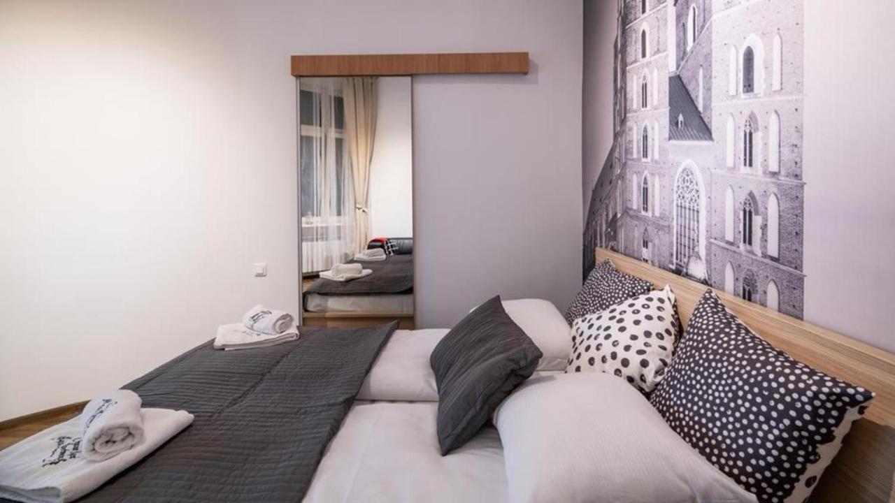 Aparthotel Cracow Rent - Spacious For 2-7 People In Quiet Area - Kolberga Street Nr 3 - 10 Min To Main Square By Foot